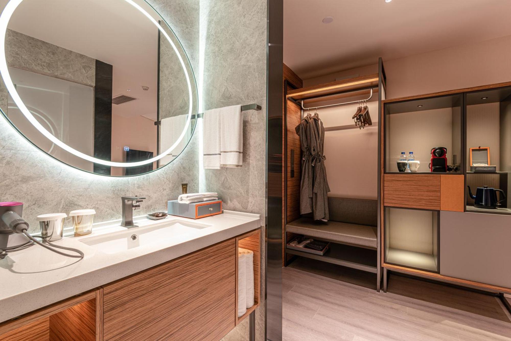 Urcove By Hyatt Shanghai Jing'An Exterior photo